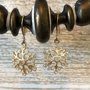 Snowflake earrings